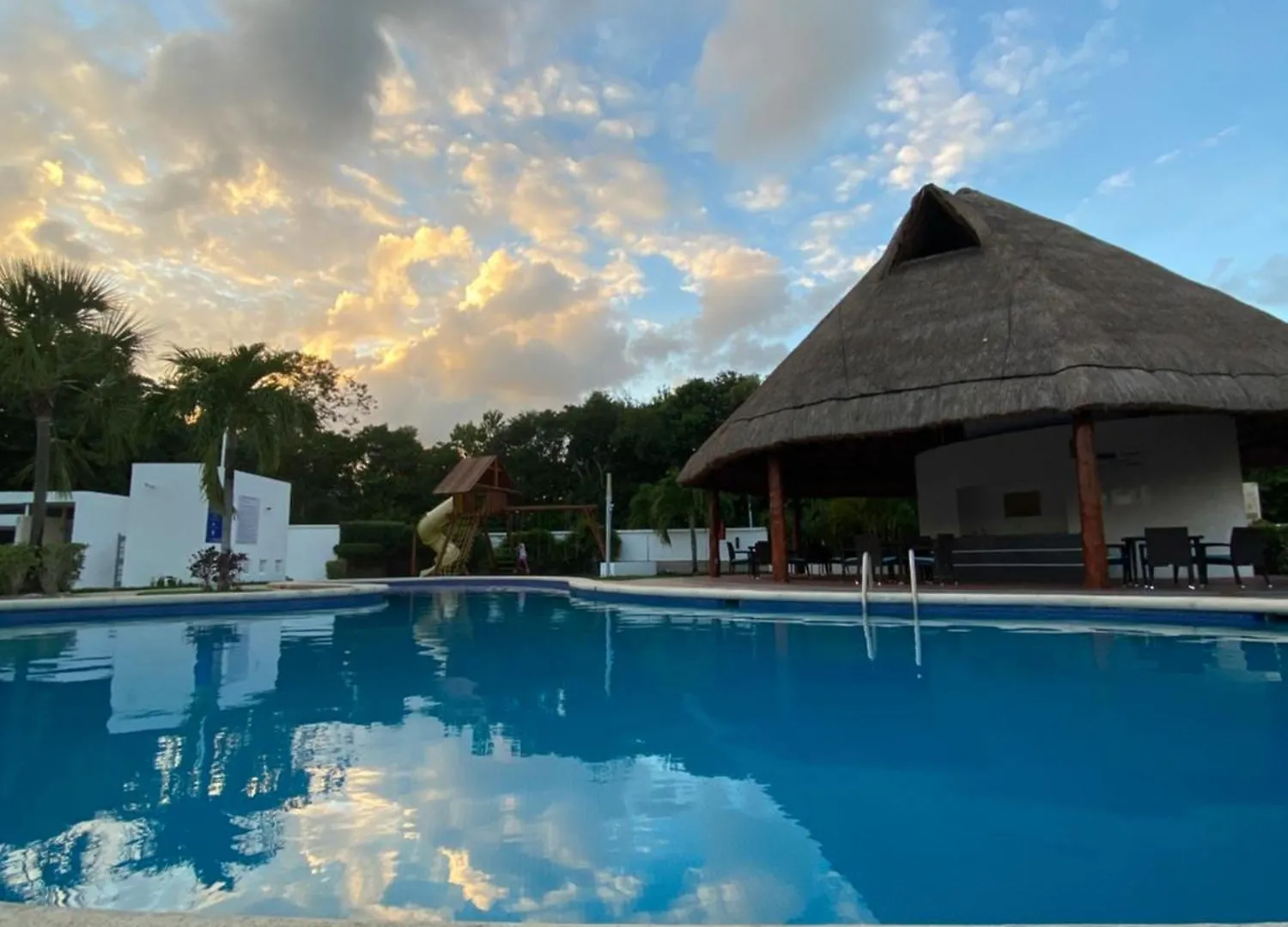Home In Playa Del Carmen 0*,